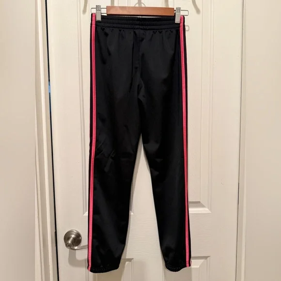 Adidas track suit
Pink black 14-16 sweats - Picture 2 of 12
